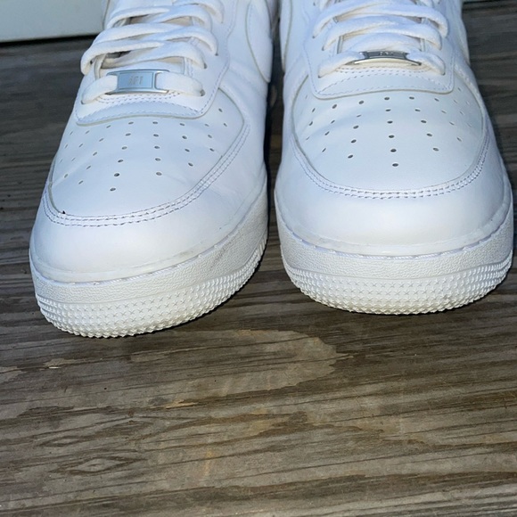 ALL WHITE AIR FORCE 1 IN EXCELLENT CONDITION (size 12 Men’s) - Picture 4 of 13